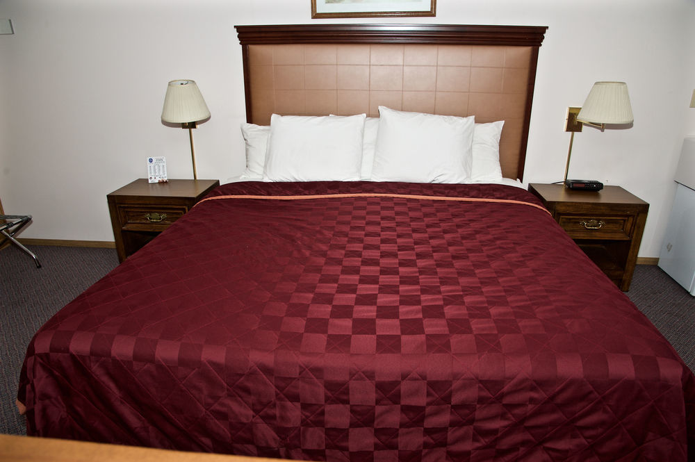 The Varsity North Motel 2*